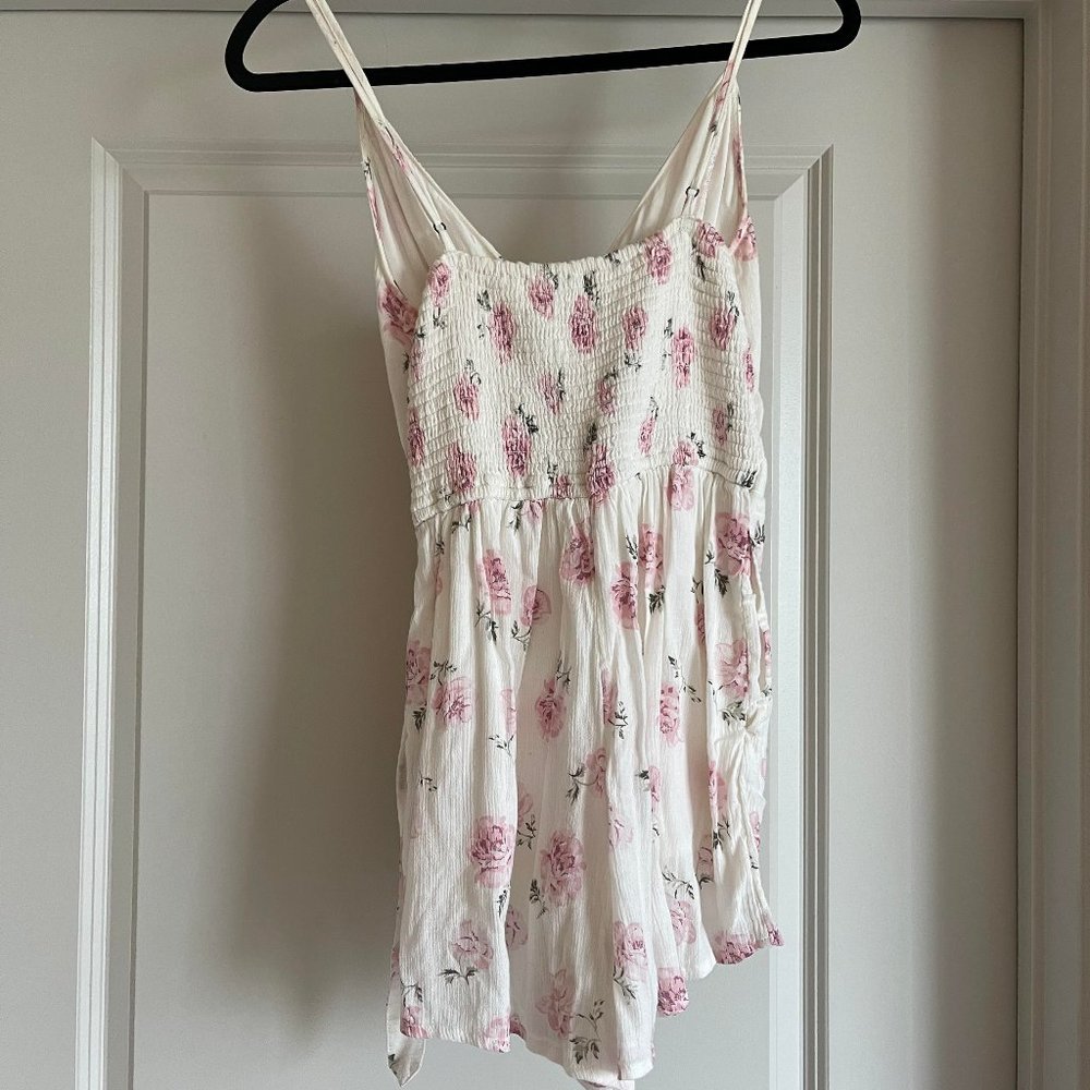 Abercrombie and Fitch White Floral Romper (S)